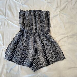 Forever 21 Women's Black Paisley Tube Romper Size Small Junior